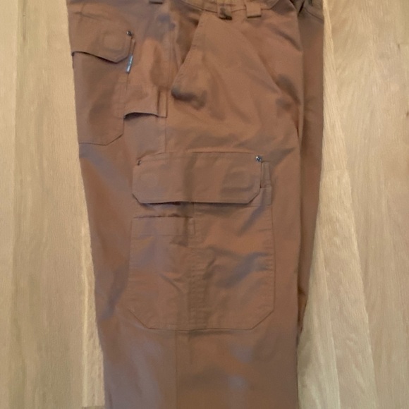 Duluth Trading Mens Brown Relaxed Fit Flex Fire Hose Cargo Pants / Size 46 x 30 - Picture 10 of 15